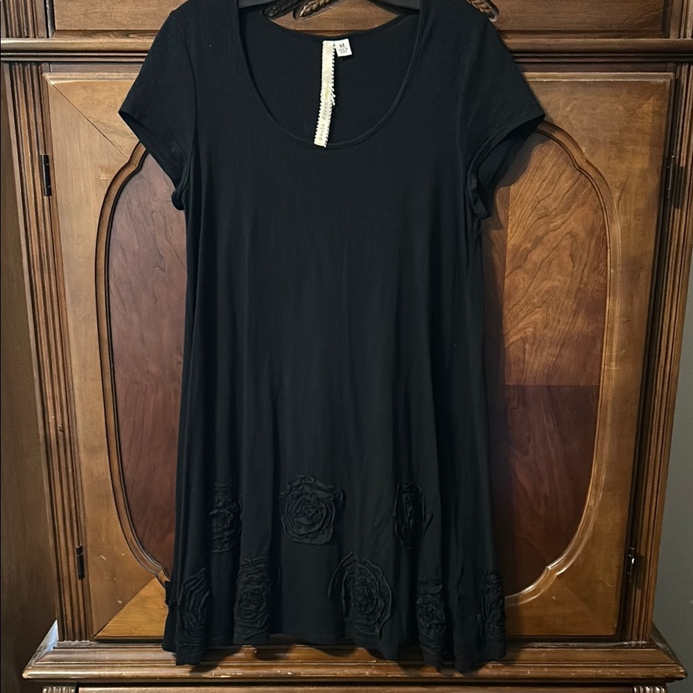 Uncle Frank Black Short Sleeve Dress